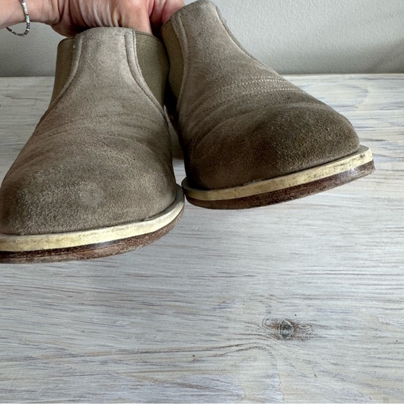 Rag & Bone Finlay Taupe Suede Western Pull-on Ankle Boots Wooden Heel Size 9.5 - Picture 16 of 16